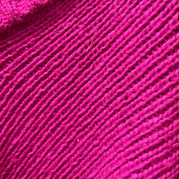 Alejandra Alonso Rojas. Cashmere Wool Blend Vee Neck Sweater w/ Fringe. Cropped. - Picture 11 of 13